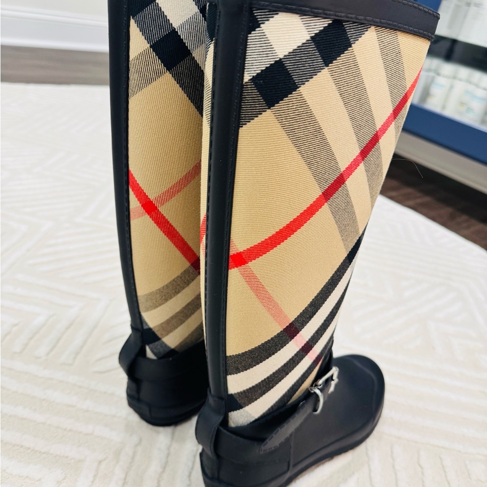 Burberry Black and Beige Plaid Boots - Picture 4 of 7